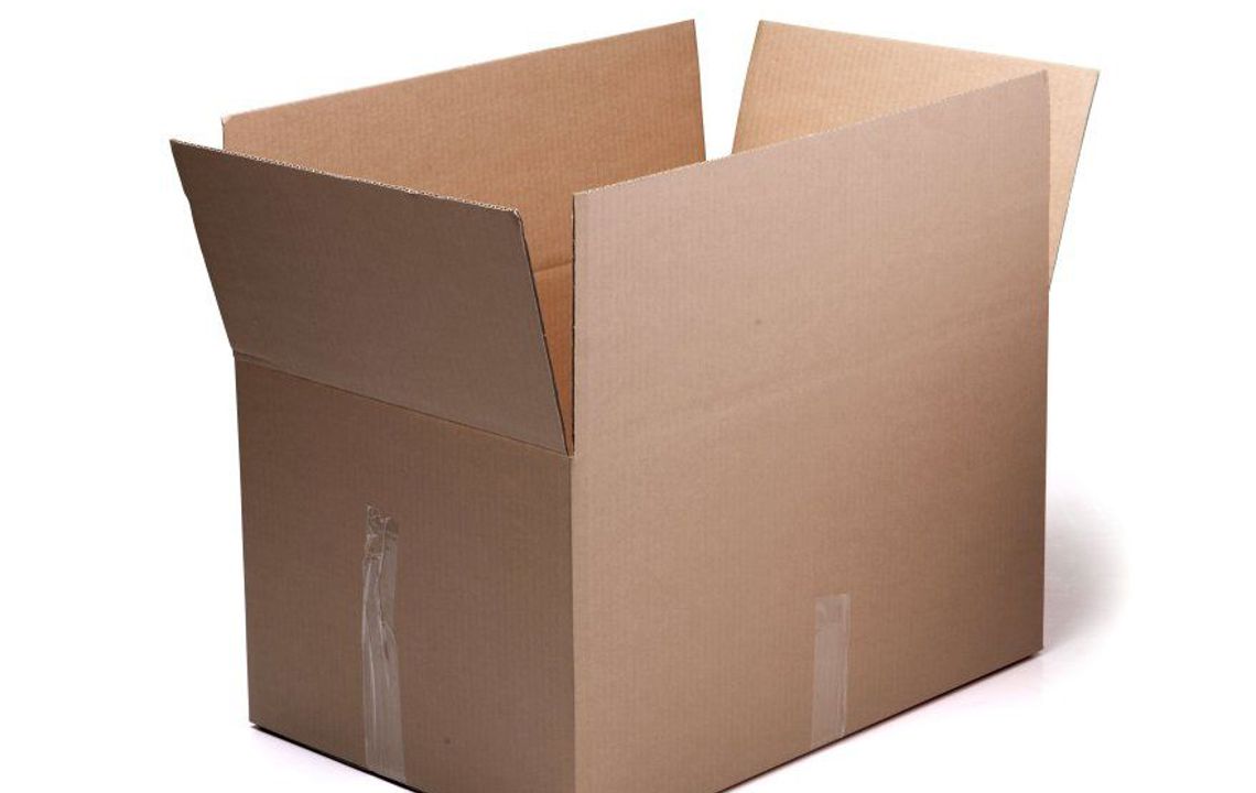 Stor papkasse til pap affald Stor papkasse til pap affald